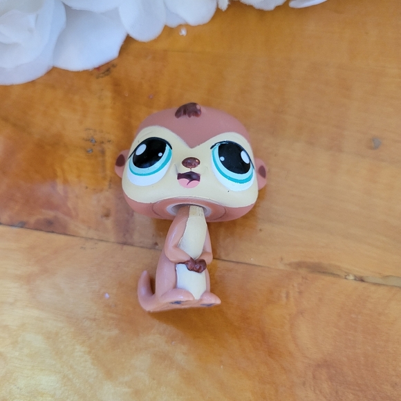 Littlest Pet Shop LPS #1376 Meerkat Brown Blue Eyes - Picture 5 of 9